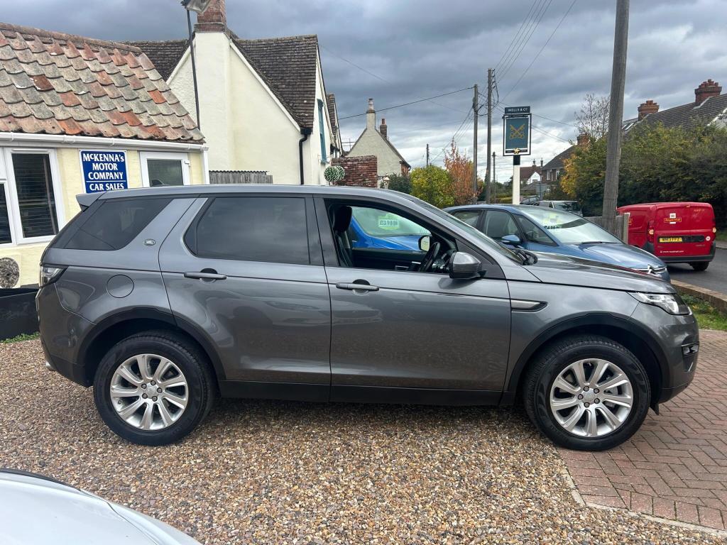 Used Land Rover Discovery Sport 2015 for sale - 76723412: Photo 2