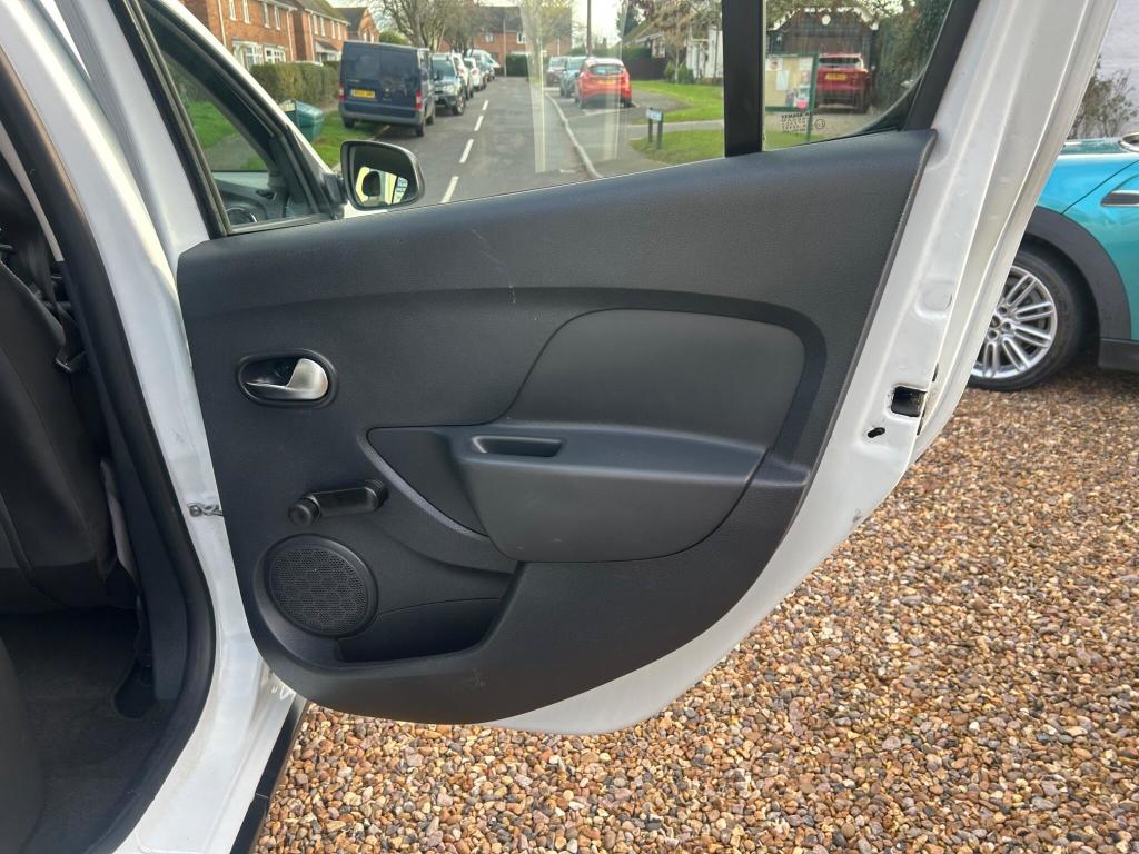 Used Dacia Sandero Stepway 2018 for sale - 76723429: Photo 23