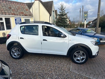 Used Dacia Sandero Stepway 2018 for sale - 76723429: Photo