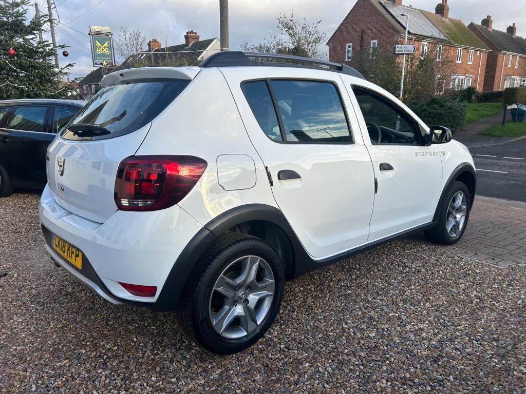 Used Dacia Sandero Stepway 2018 for sale - 76723429: Photo 3