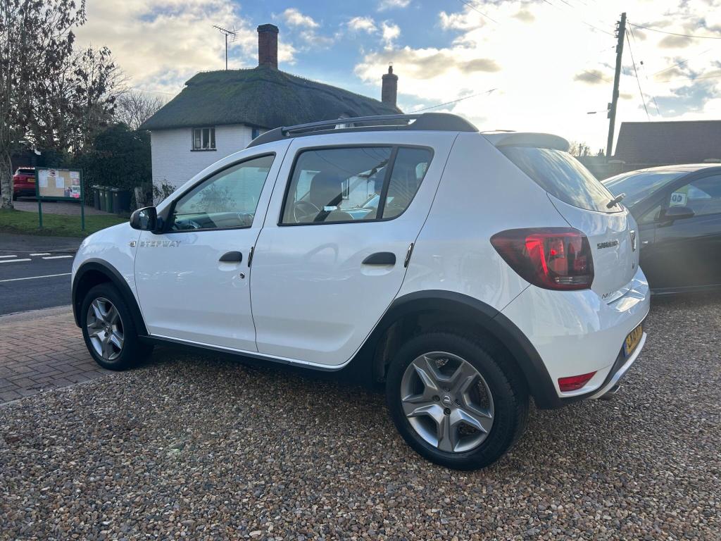 Used Dacia Sandero Stepway 2018 for sale - 76723429: Photo 6