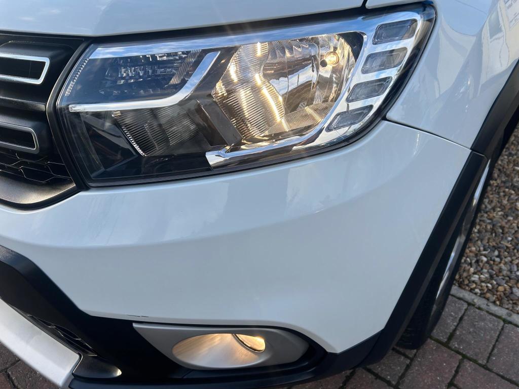 Used Dacia Sandero Stepway 2018 for sale - 76723429: Photo 9