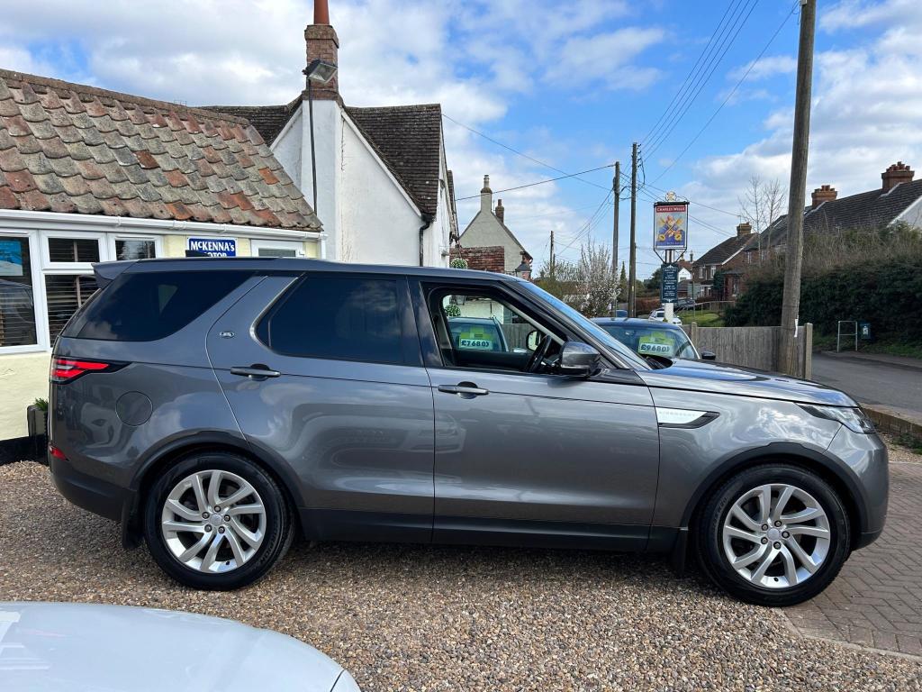 Used Land Rover Discovery 2017 for sale - 76723487: Photo 2