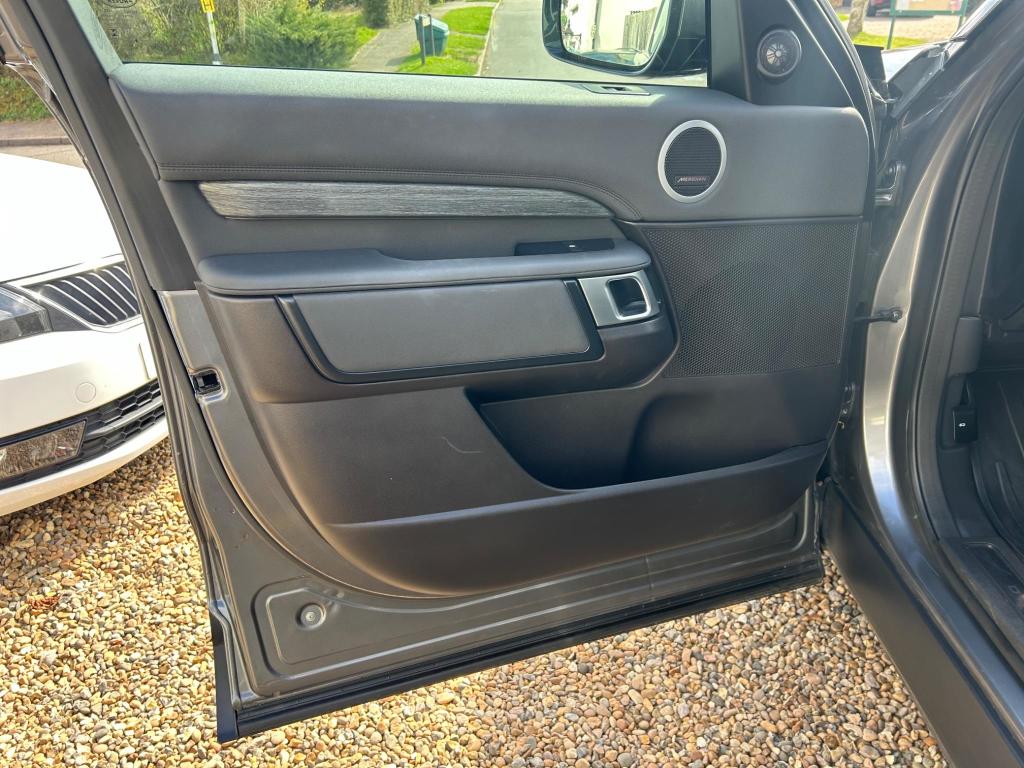 Used Land Rover Discovery 2017 for sale - 76723487: Photo 23