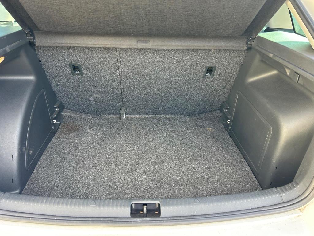 Used Skoda Rapid Spaceback 2015 for sale - 76748326: Photo 28