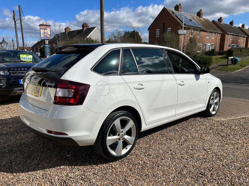Used Skoda Rapid Spaceback 2015 for sale - 76748326: Photo 3