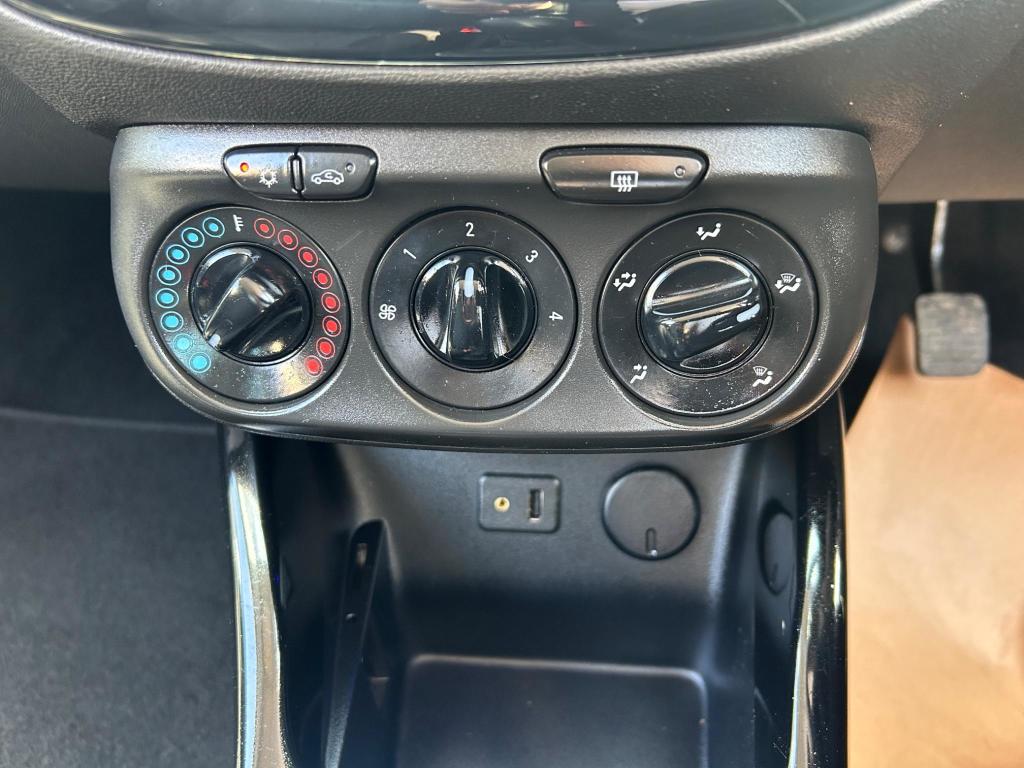 Used Vauxhall ADAM 2015 for sale - 76723479: Photo 20