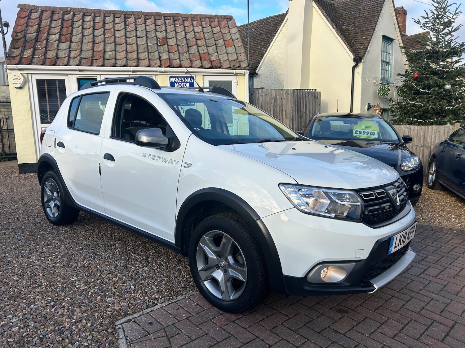 Used Dacia Sandero Stepway 2018 for sale - 76936250: Photo 1
