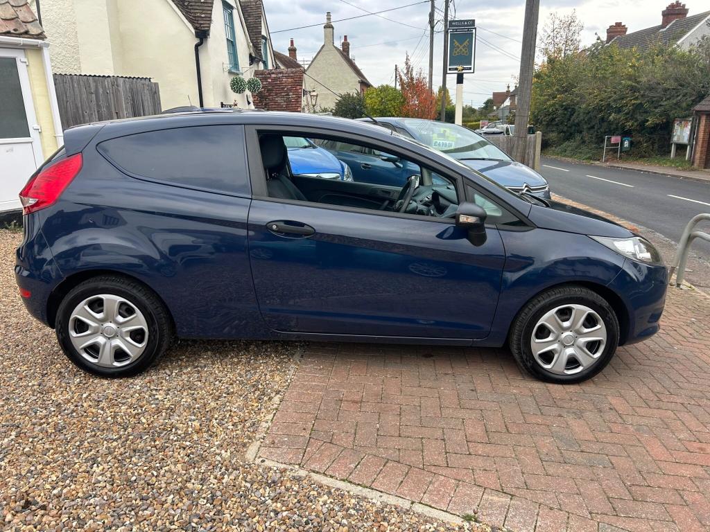 Used Ford Fiesta 2009 for sale - 76723485: Photo 2