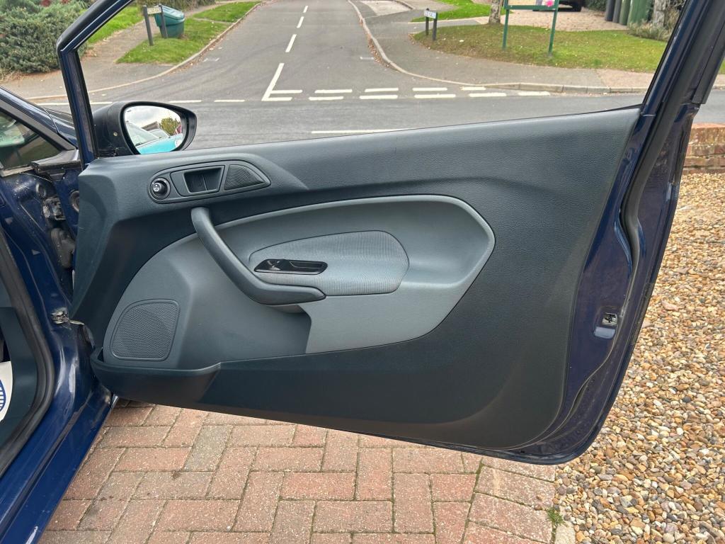 Used Ford Fiesta 2009 for sale - 76723485: Photo 22