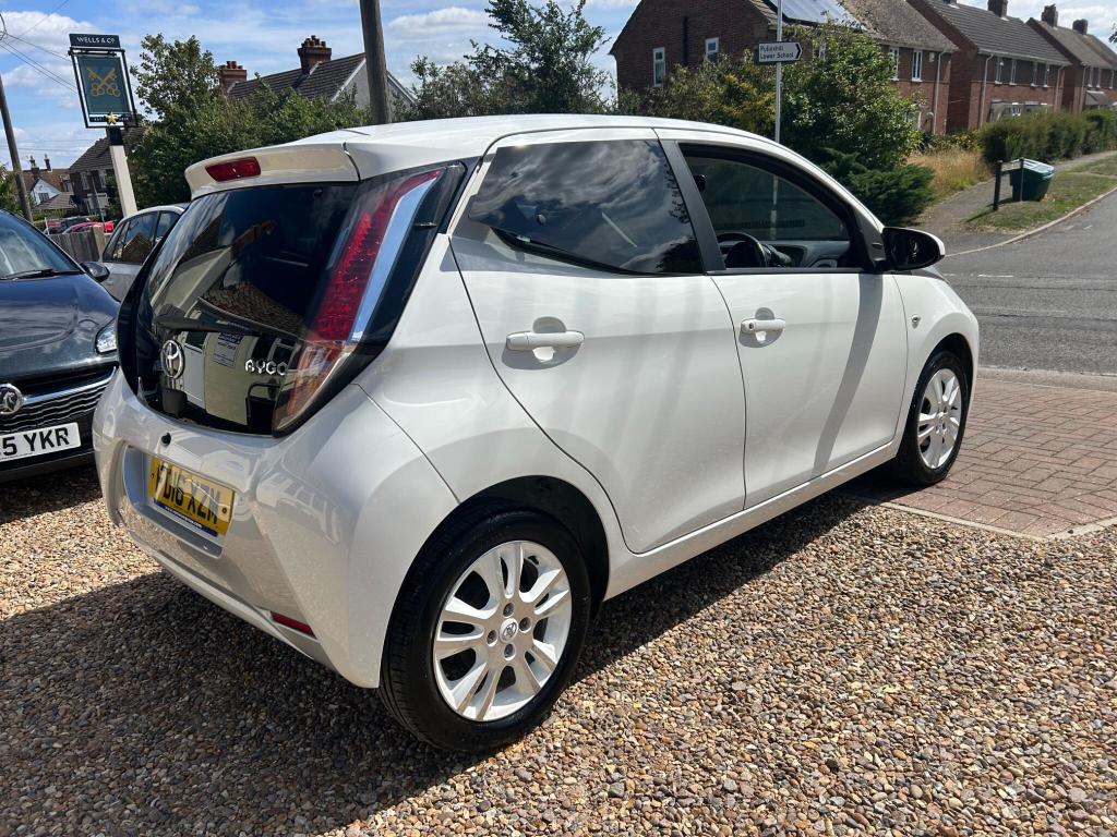 Used Toyota AYGO 2016 for sale - 76723435: Photo 3