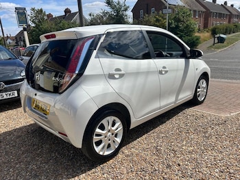 Used Toyota AYGO 2016 for sale - 76723435: Photo