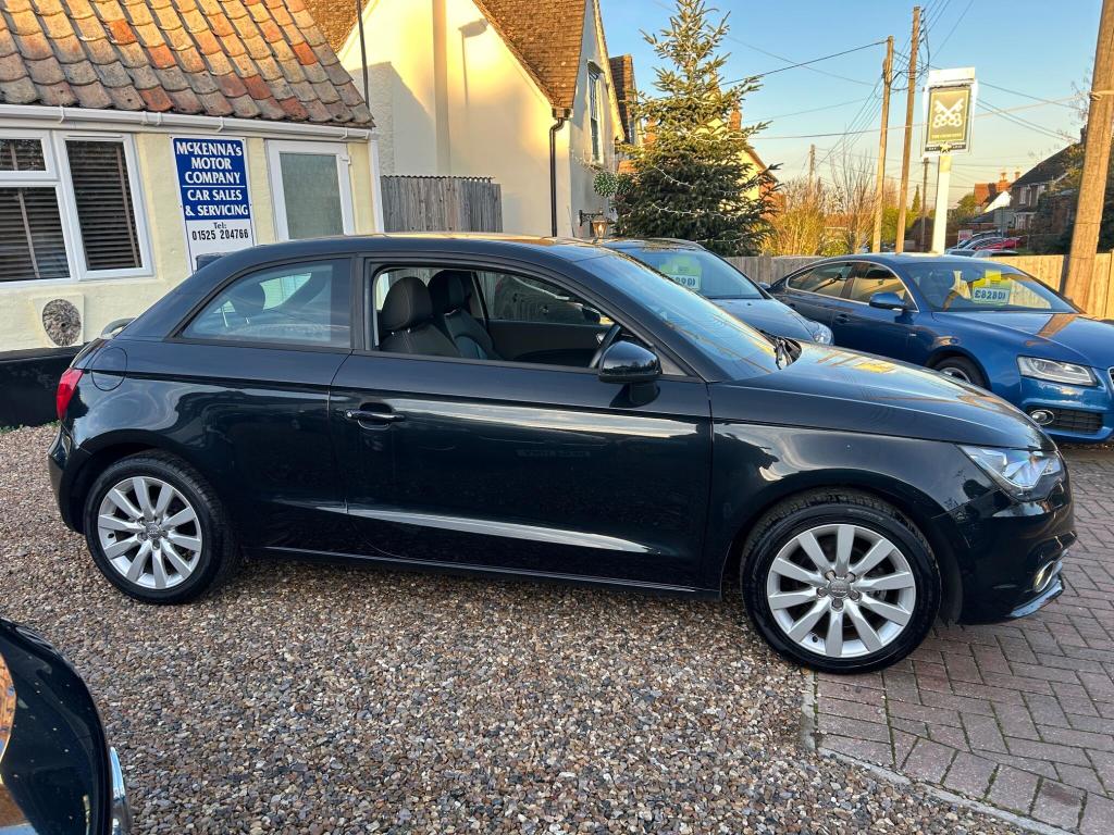 Used Audi A1 2012 for sale - 76723426: Photo 2