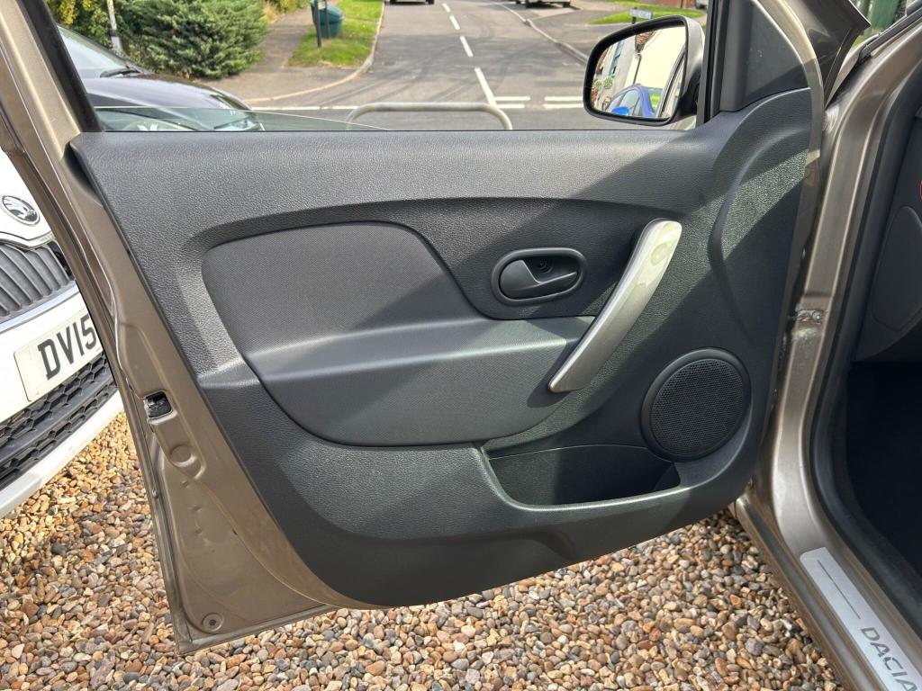 Used Dacia Sandero 2014 for sale - 76723450: Photo 27