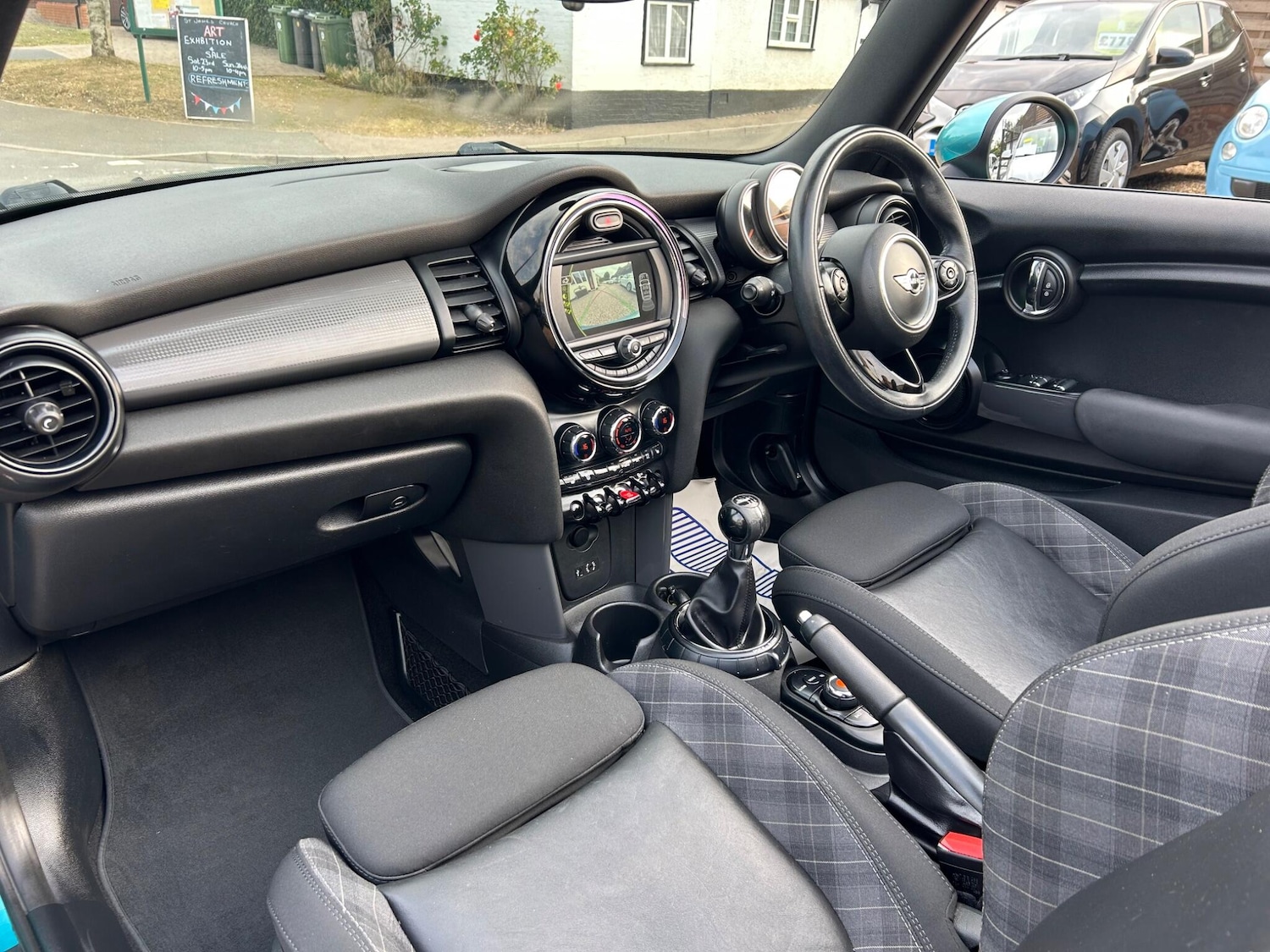 Used MINI Convertible 2017 for sale - 76936552: Photo 16