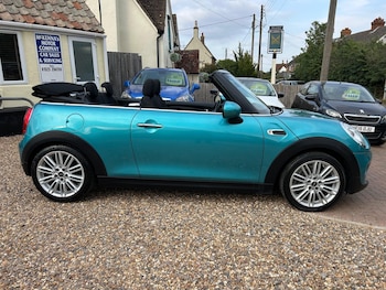 Used MINI Convertible 2017 for sale - 76936552: Photo