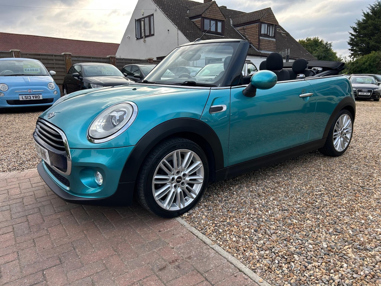 Used MINI Convertible 2017 for sale - 76936552: Photo 7