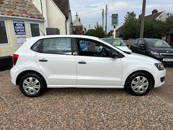 Used Volkswagen Polo 2012 for sale - 76723470: Photo