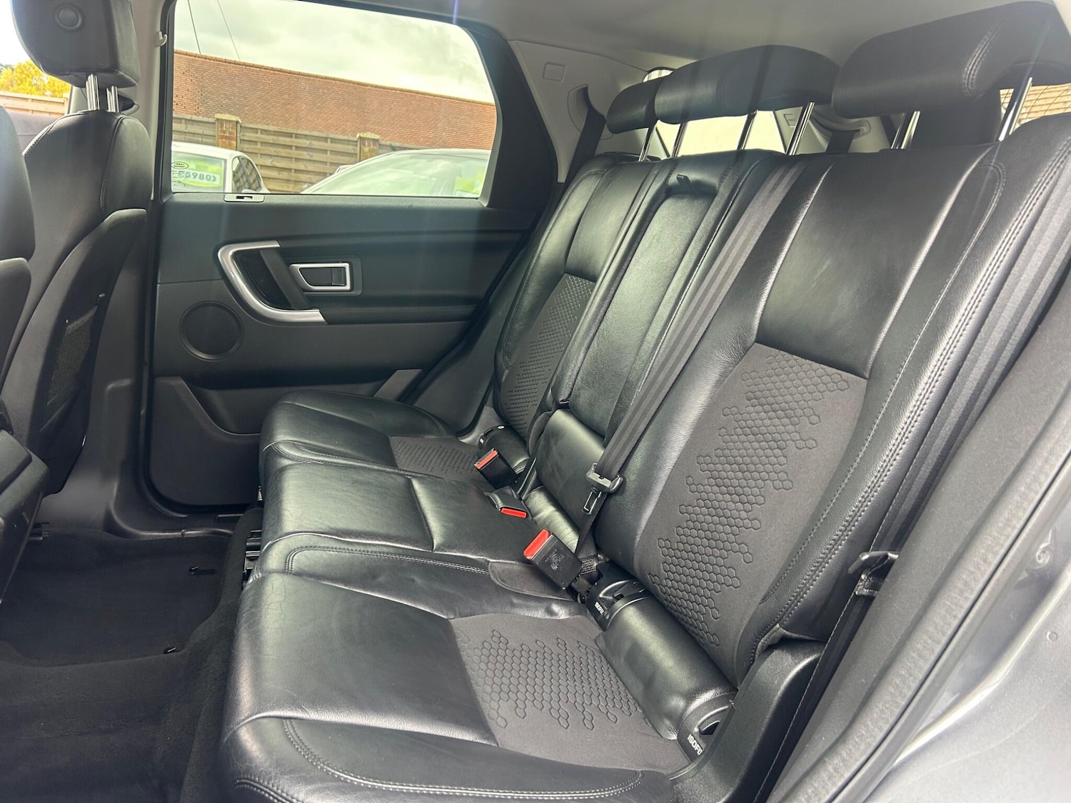 Used Land Rover Discovery Sport 2015 for sale - 76936243: Photo 16