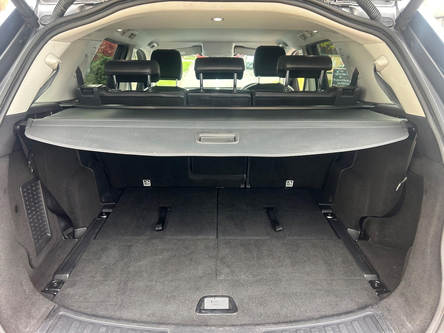 Used Land Rover Discovery Sport 2015 for sale - 76936243: Photo 28