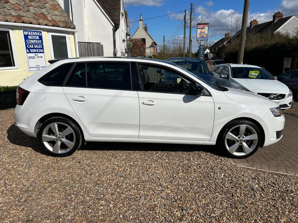 Used Skoda Rapid Spaceback 2015 for sale - 76723486: Photo 2
