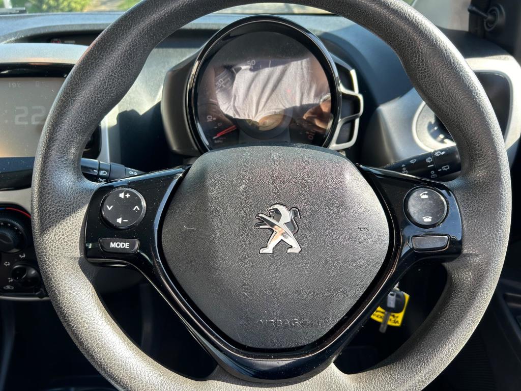 Used Peugeot 108 2015 for sale - 76723501: Photo 15