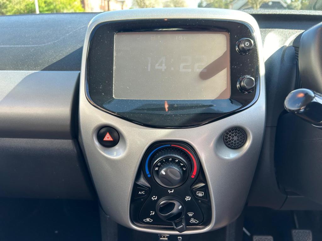 Used Peugeot 108 2015 for sale - 76723501: Photo 16