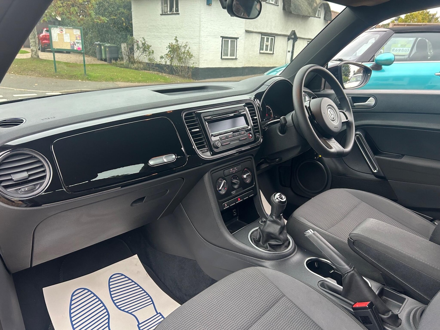 Used Volkswagen Beetle 2015 for sale - 76936150: Photo 14