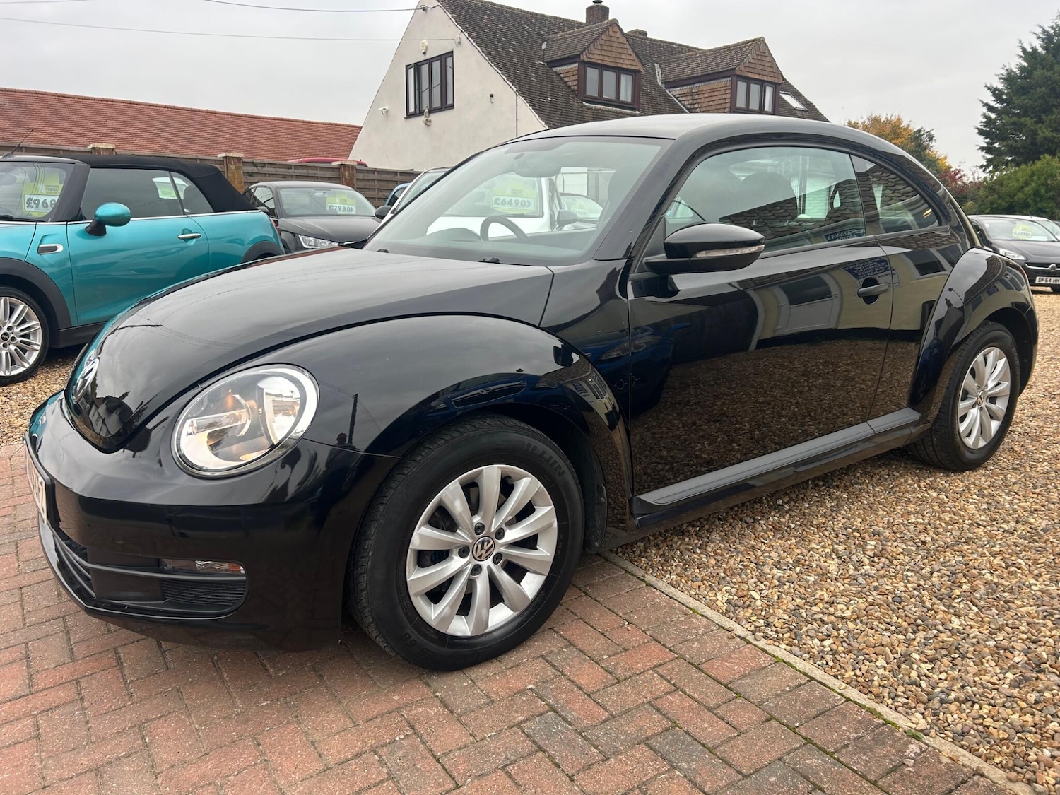 Used Volkswagen Beetle 2015 for sale - 76936150: Photo 6