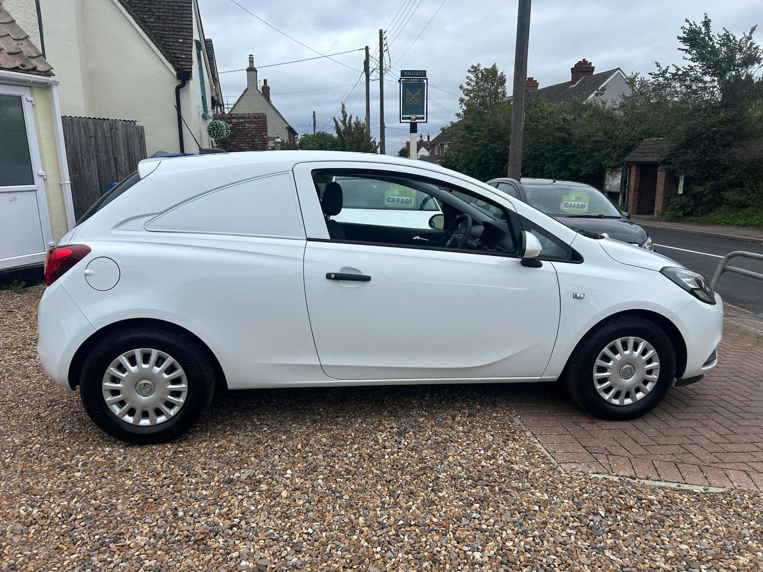 Used Vauxhall Corsa Van 2017 for sale - 76936233: Photo 2