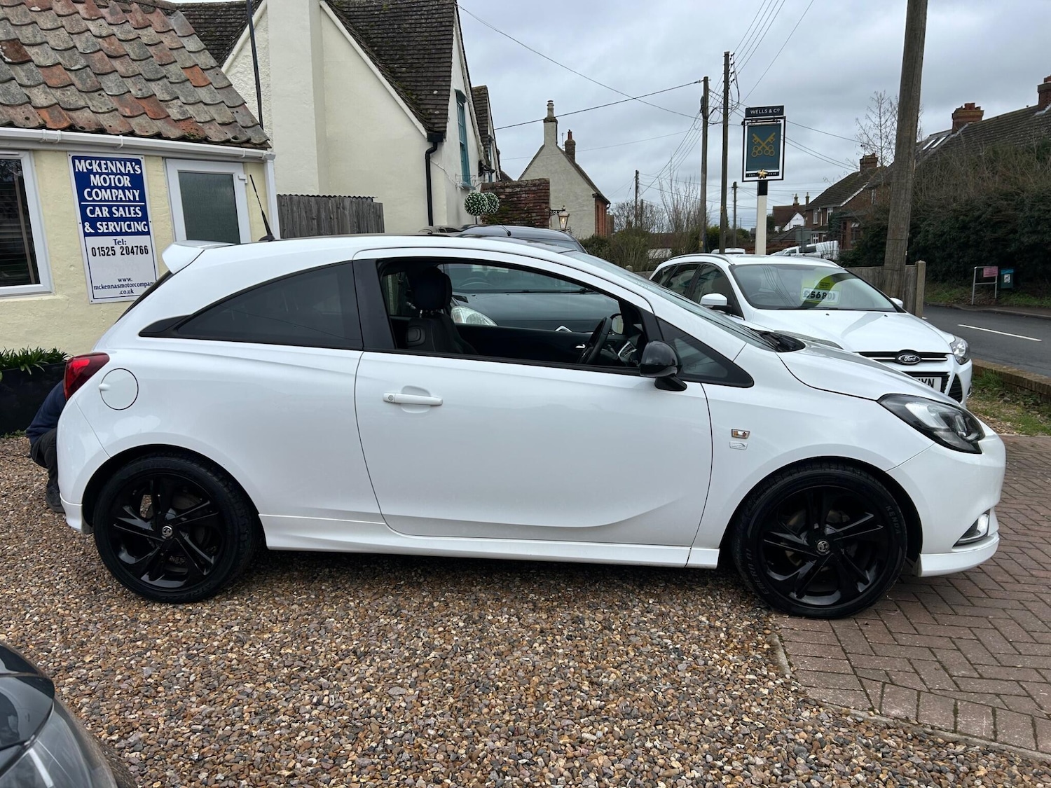 Used Vauxhall Corsa 2015 for sale - 77633918: Photo 2