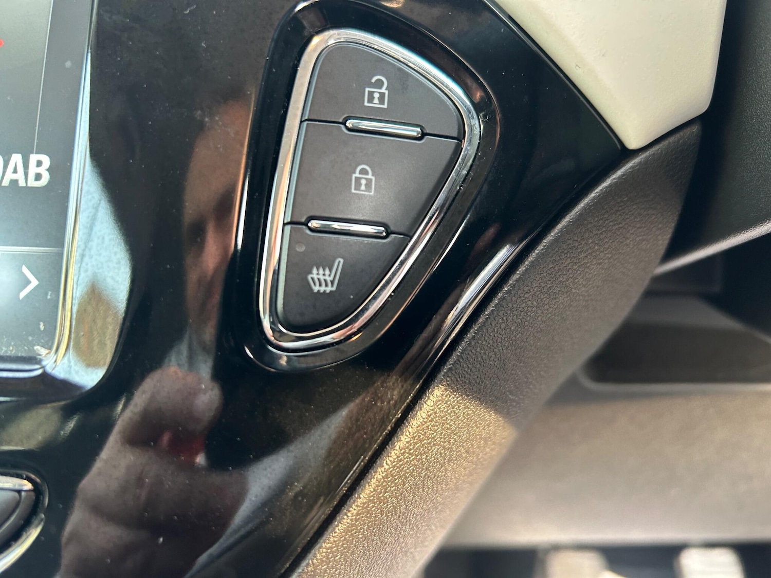 Used Vauxhall ADAM 2016 for sale - 78184433: Photo 25