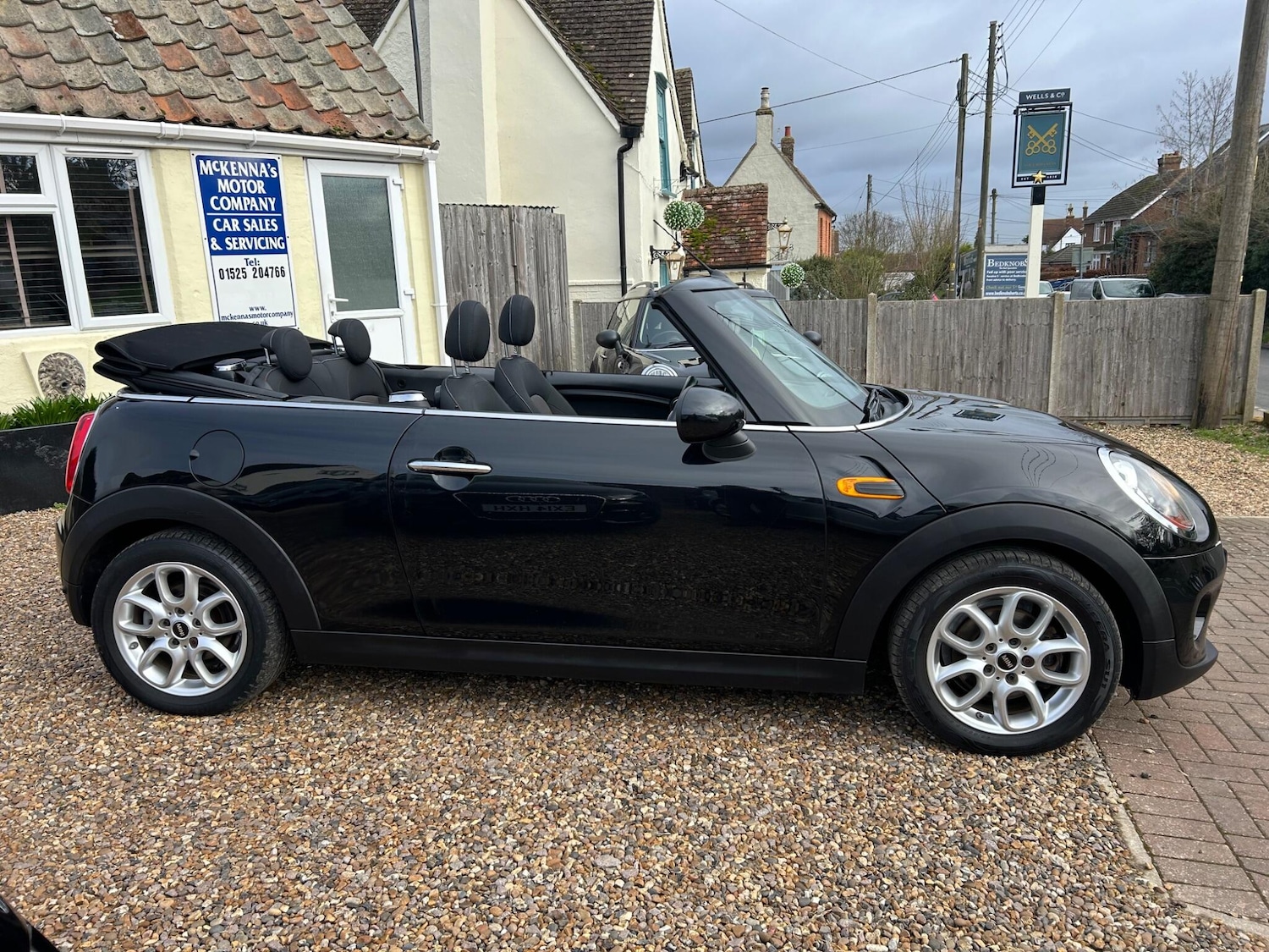 Used MINI Convertible 2017 for sale - 77314928: Photo 4
