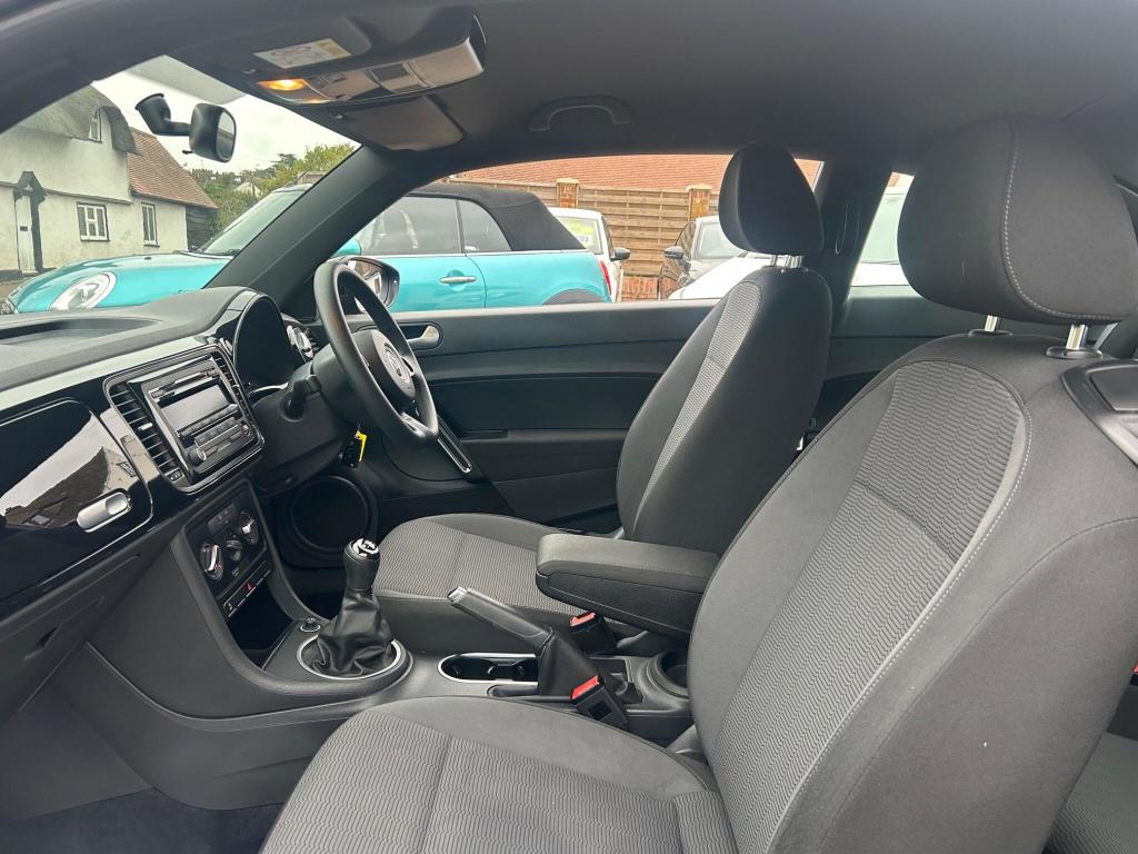 Used Volkswagen Beetle 2015 for sale - 76723449: Photo 13
