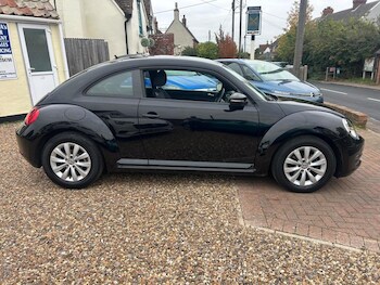 Used Volkswagen Beetle 2016 for sale - 76723449: Photo