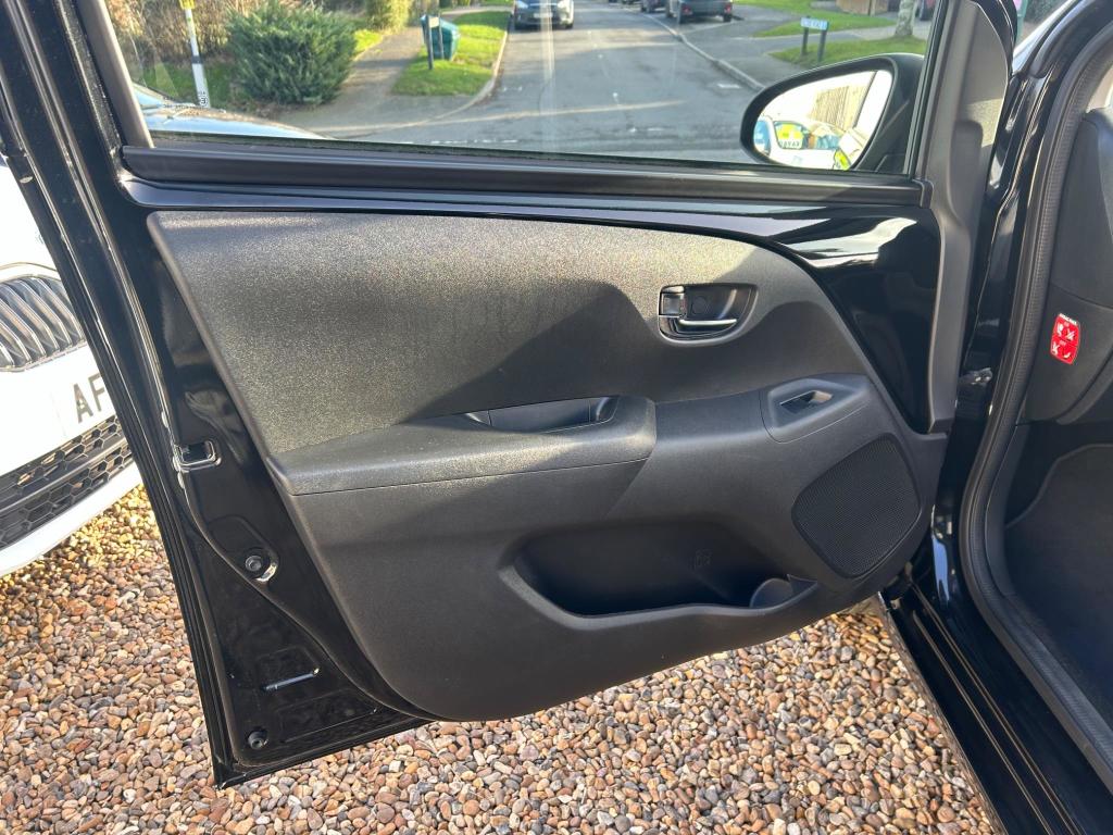 Used Toyota AYGO 2016 for sale - 76723514: Photo 14