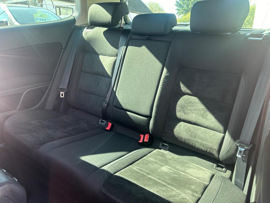 Used Volkswagen Golf 2010 for sale - 76723492: Photo 16