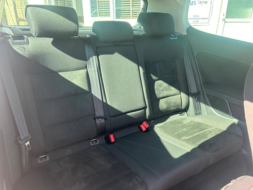 Used Volkswagen Golf 2010 for sale - 76723492: Photo 20