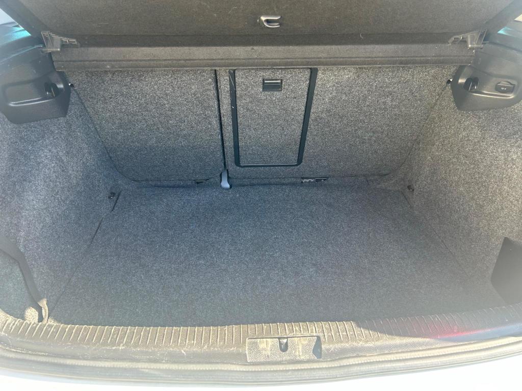 Used Volkswagen Golf 2010 for sale - 76723492: Photo 23