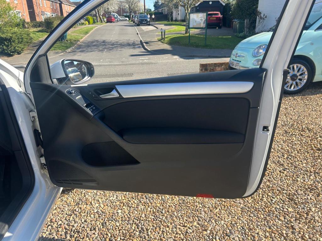 Used Volkswagen Golf 2010 for sale - 76723492: Photo 25