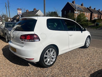 Used Volkswagen Golf 2010 for sale - 76723492: Photo