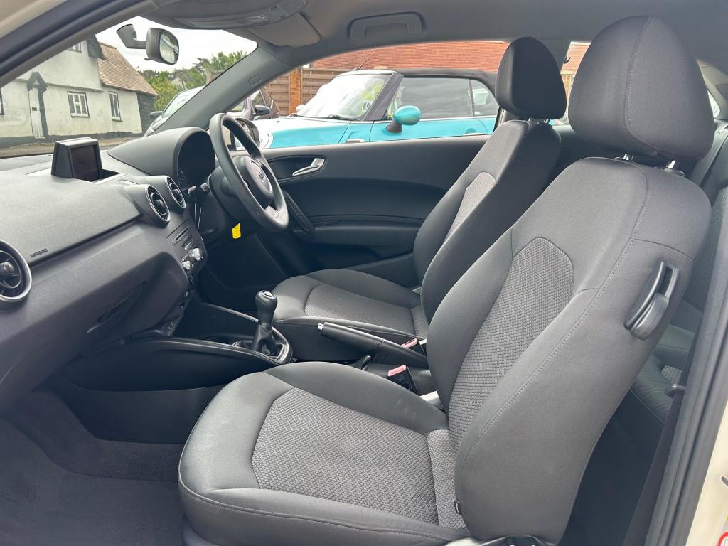 Used Audi A1 2011 for sale - 76723438: Photo 11