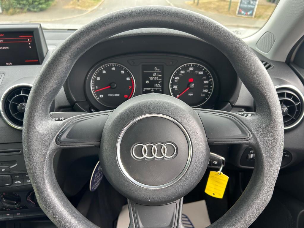 Used Audi A1 2011 for sale - 76723438: Photo 16