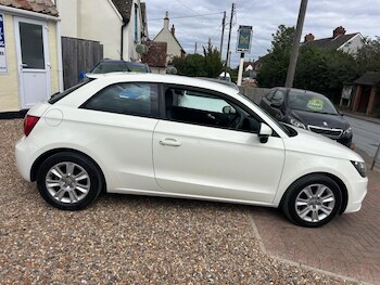 Used Audi A1 2011 for sale - 76723438: Photo