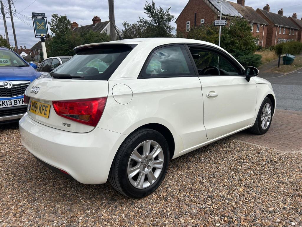 Used Audi A1 2011 for sale - 76723438: Photo 3