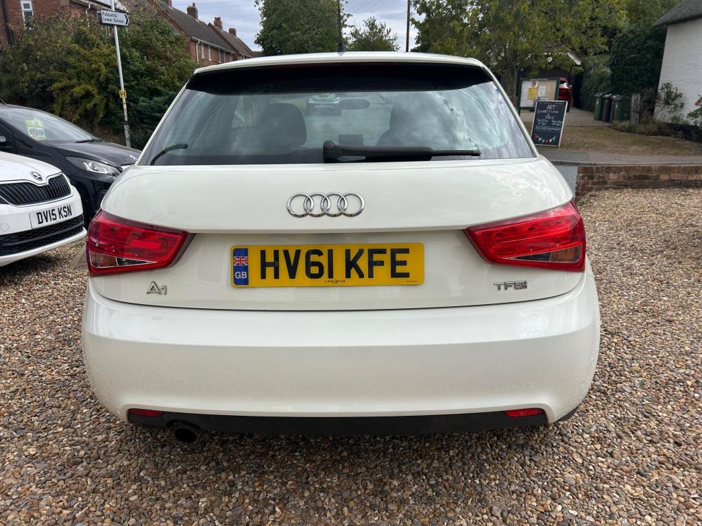 Used Audi A1 2011 for sale - 76723438: Photo 4