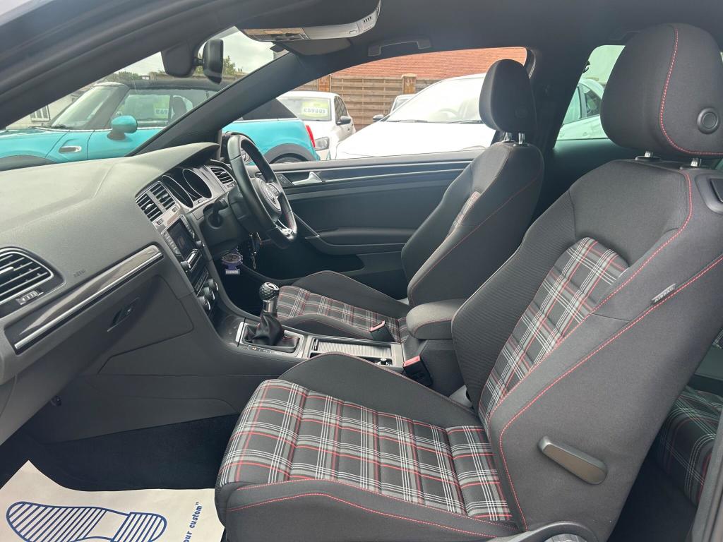 Used Volkswagen Golf 2014 for sale - 76723416: Photo 15