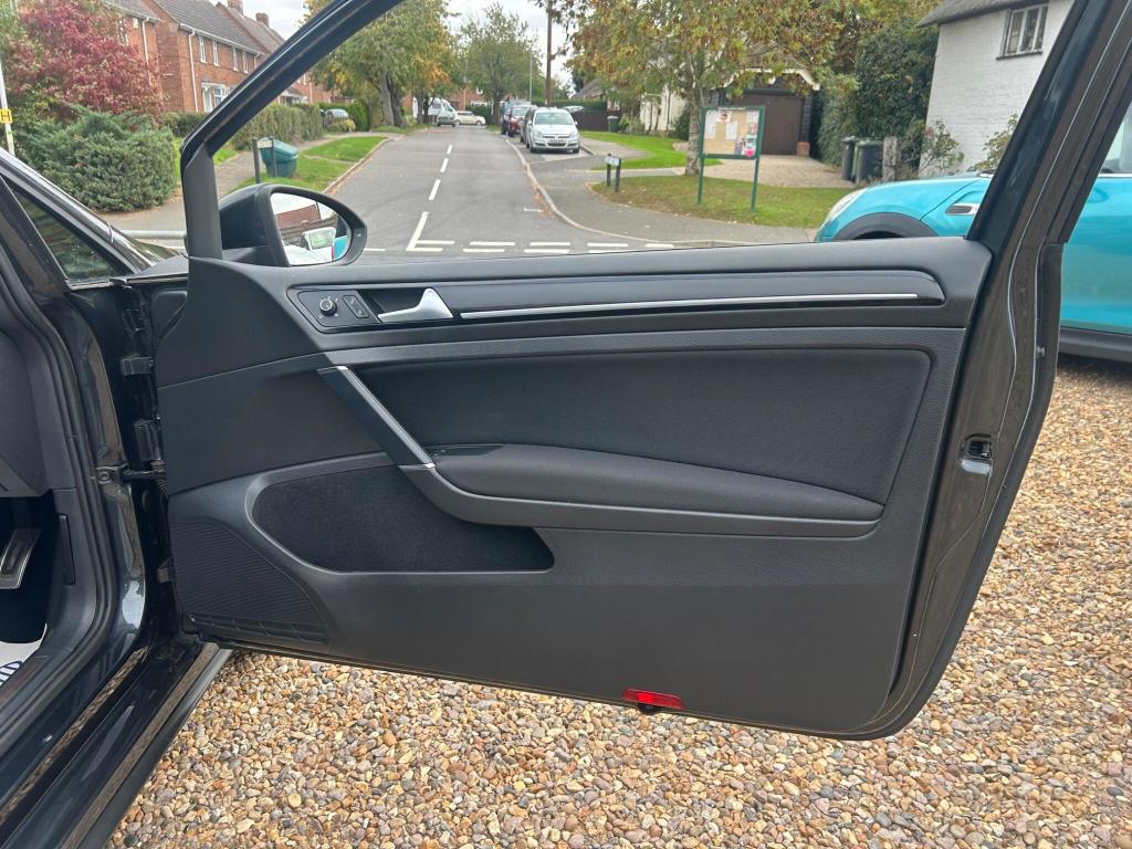 Used Volkswagen Golf 2014 for sale - 76723416: Photo 28