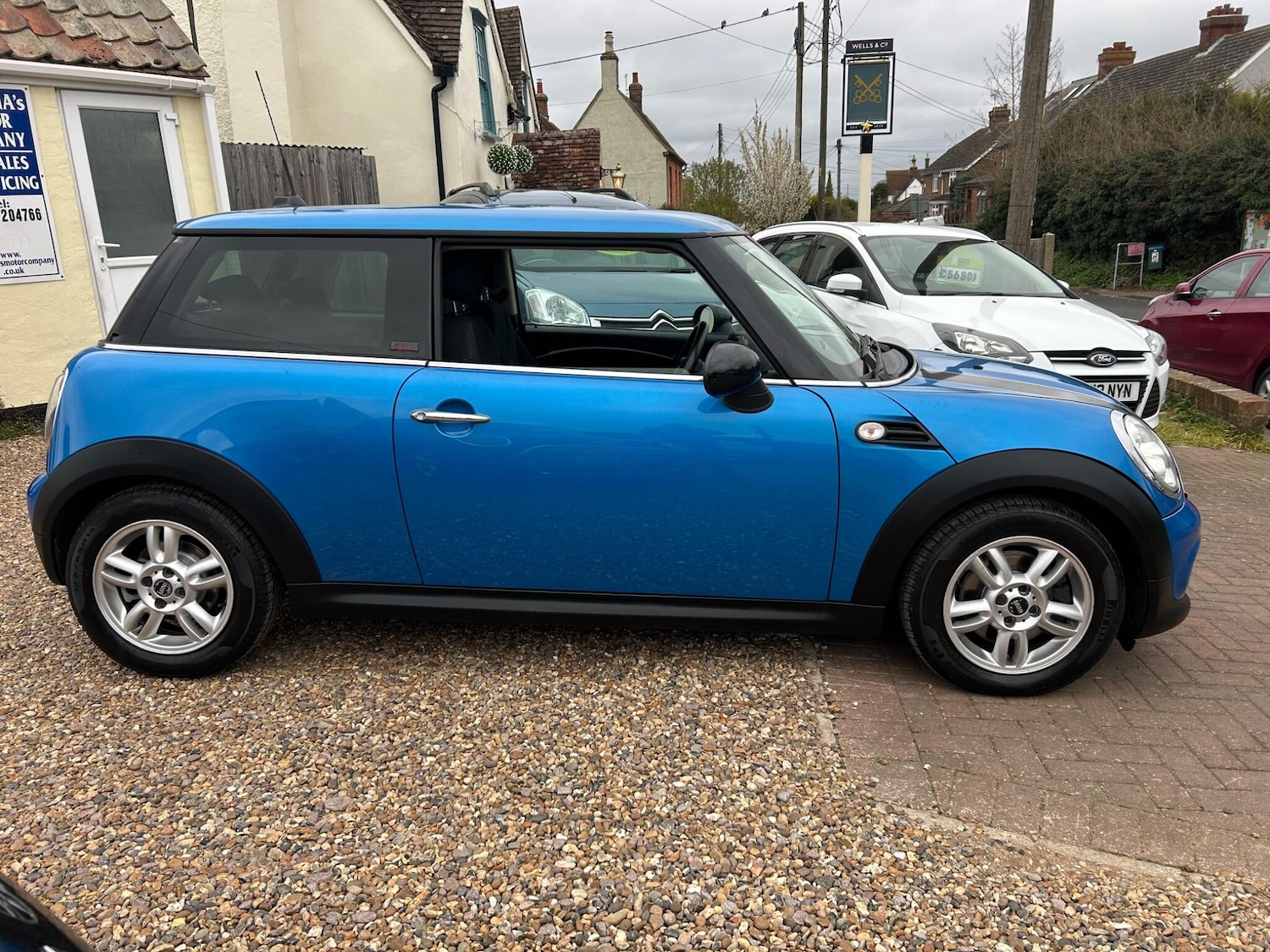 Used MINI Hatch 2011 for sale - 78019225: Photo 2