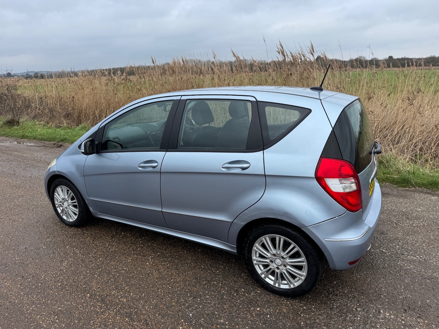 Used Mercedes-Benz A-Class 2009 for sale - 77364045: Photo 2